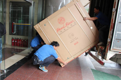 千家镇钢琴贵重工艺品无忧运